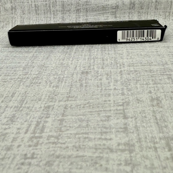 NIB NARS Total Seduction Eyeshadow Stick in Rebellian - Picture 4 of 7